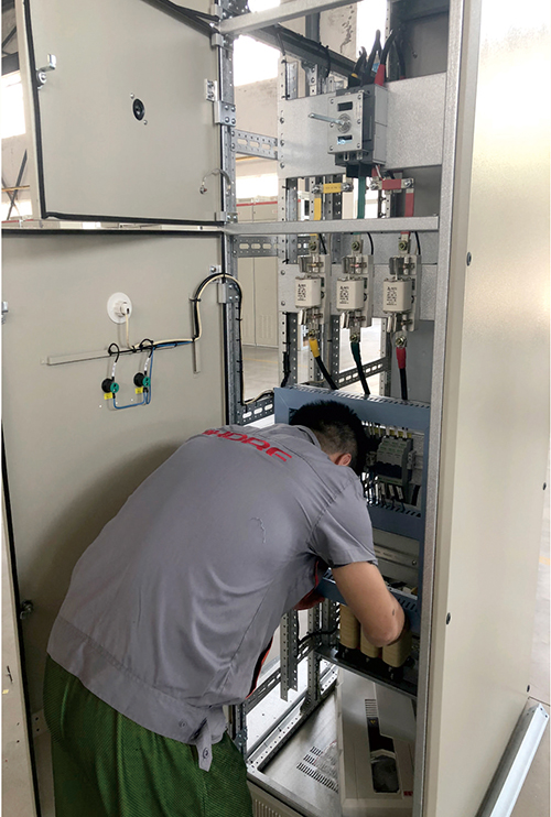 得潤(rùn)電氣 開(kāi)關(guān)柜廠家 電話(huà)：400-0551-777 qq：3176885416